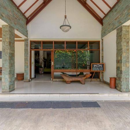 Reddoorz Plus Near Kemang Raya Jakarta Eksteriør billede
