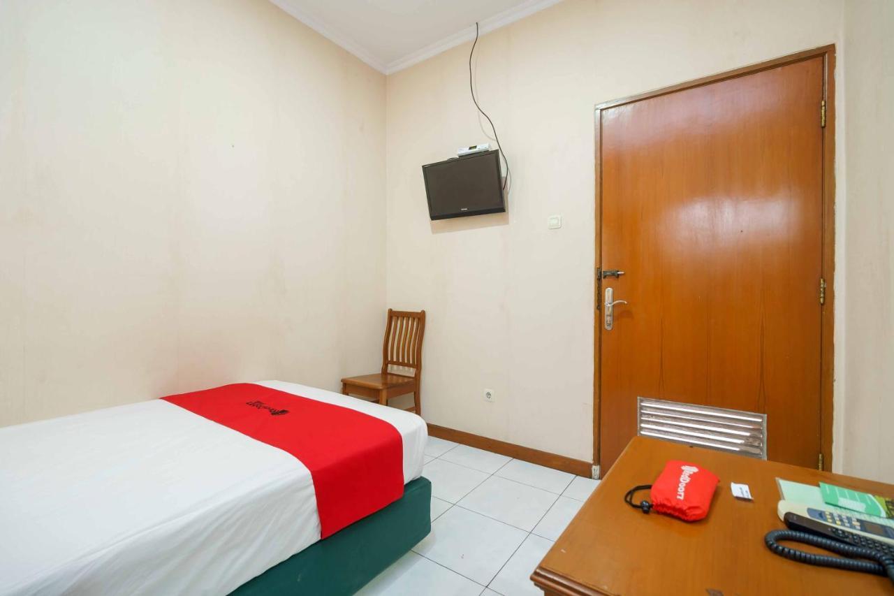 Reddoorz Plus Near Kemang Raya Jakarta Eksteriør billede