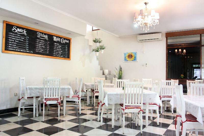 Reddoorz Plus Near Kemang Raya Jakarta Eksteriør billede