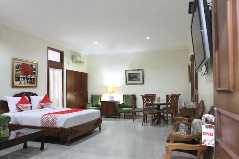 Reddoorz Plus Near Kemang Raya Jakarta Eksteriør billede